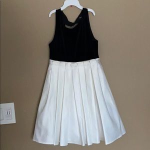Black/white girl dress
